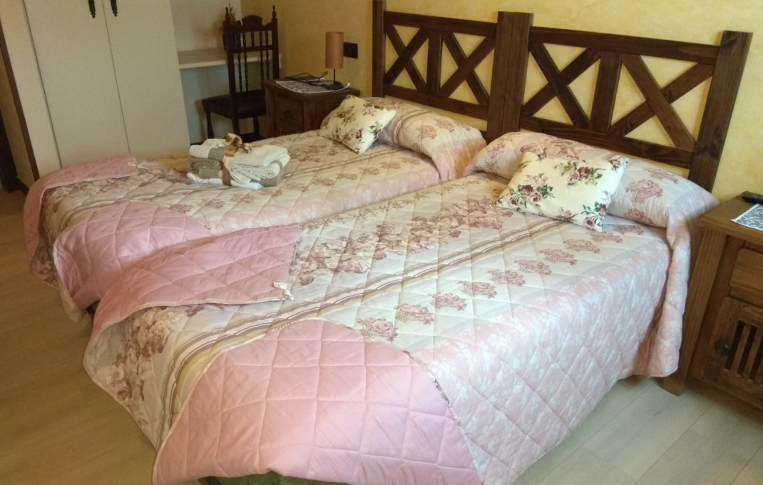 Venta - Hoteles -
Burgos - Modúbar de San Cibrián