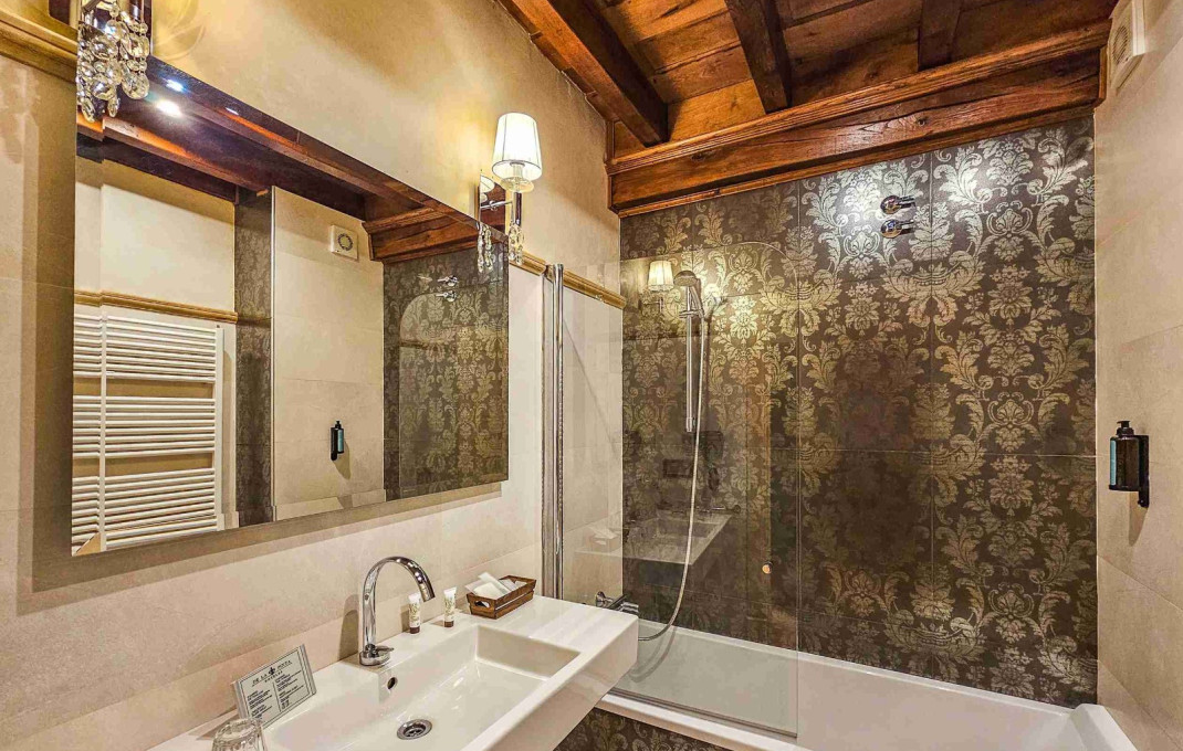 Venta - Hoteles -
Cartes - Riocorvo