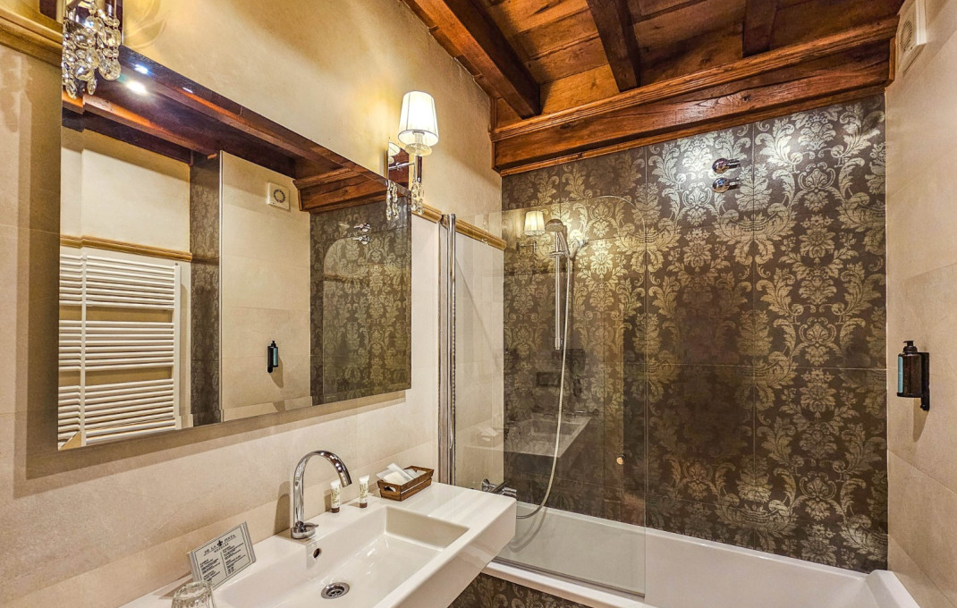 Venta - Hoteles -
Cartes - Riocorvo