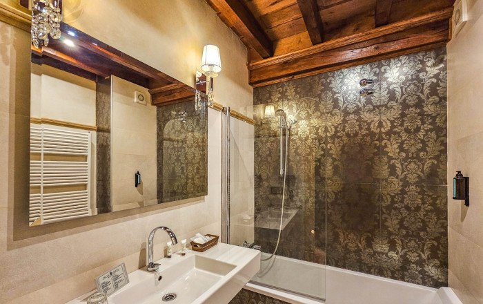 Venta - Hoteles -
Cartes - Riocorvo