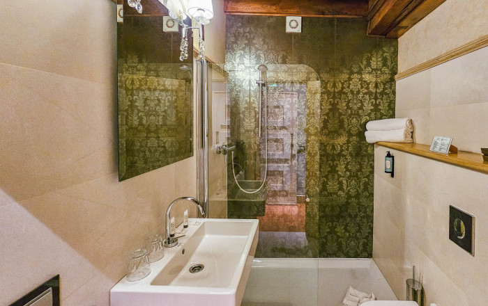 Venta - Hoteles -
Cartes - Riocorvo