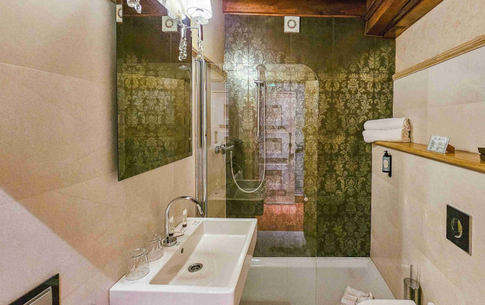 Venta - Hoteles -
Cartes - Riocorvo