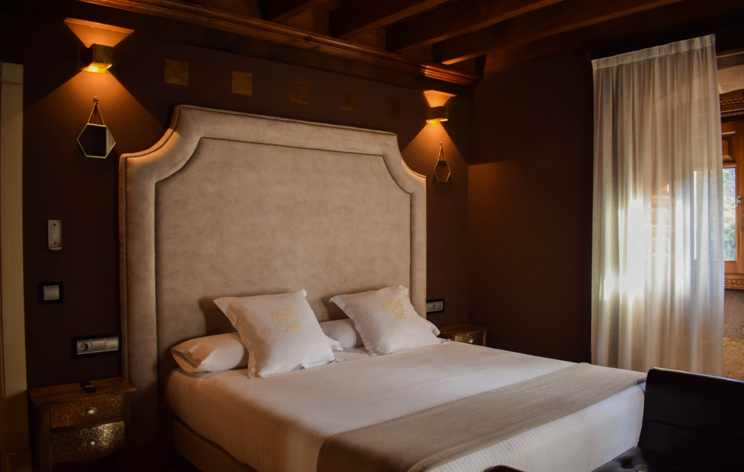 Venta - Hoteles -
Cartes - Riocorvo