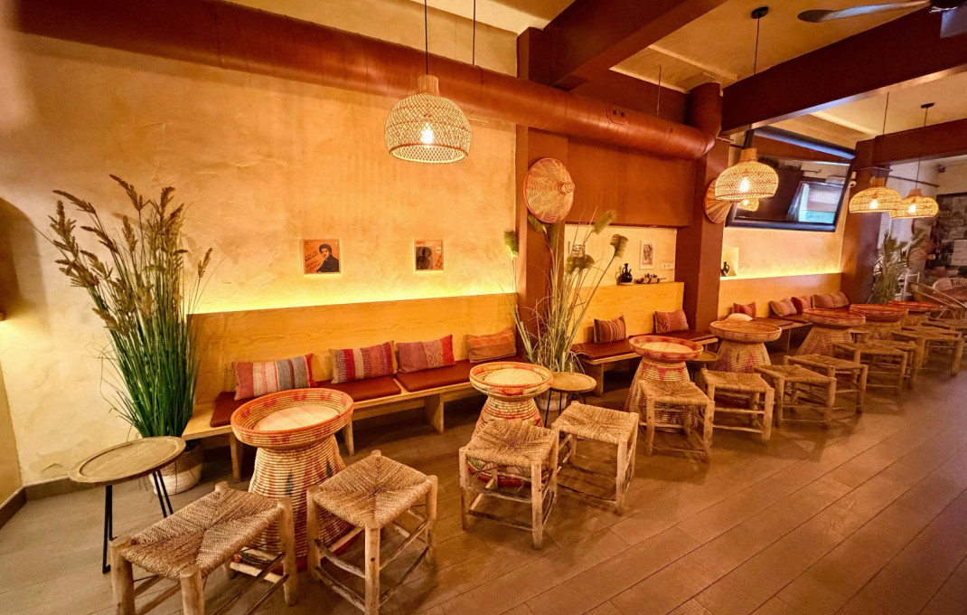 Traspaso - Bar Restaurante -
Barcelona - Sants