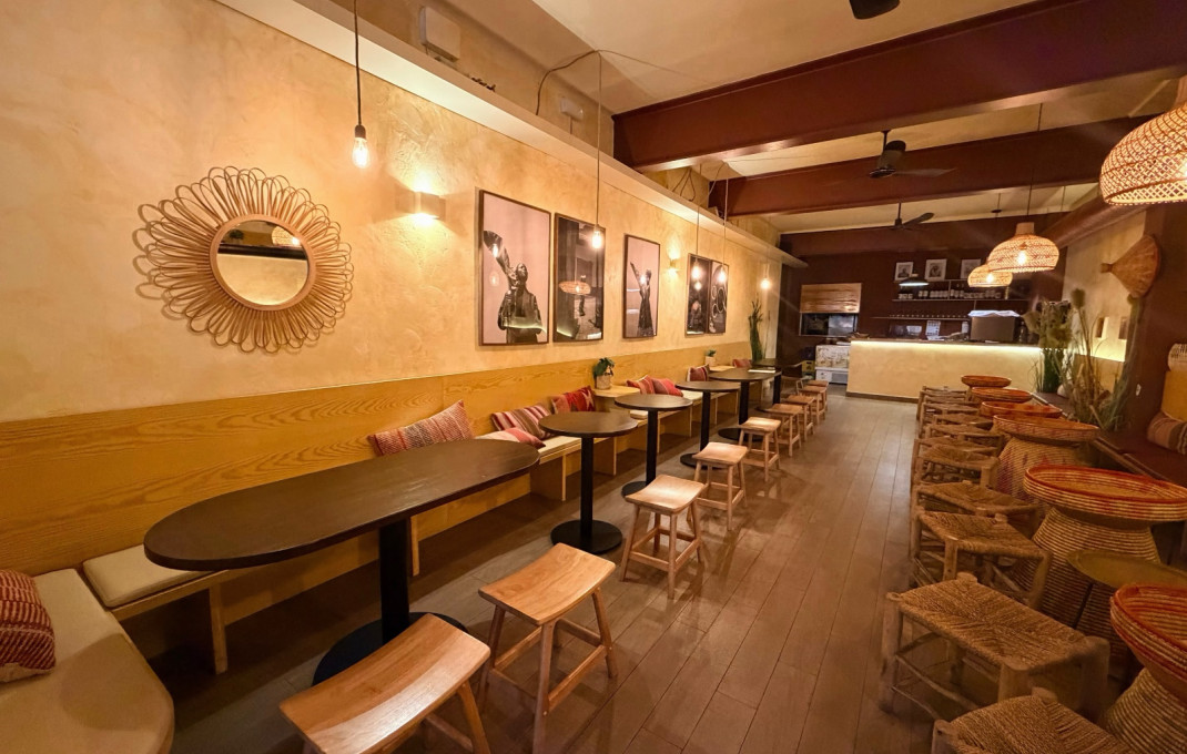 Traspaso - Bar Restaurante -
Barcelona - Sants