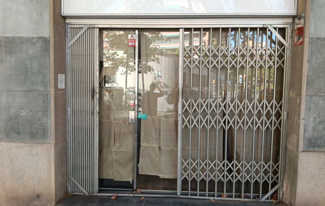 Venta - Local comercial -
Barcelona - Sants