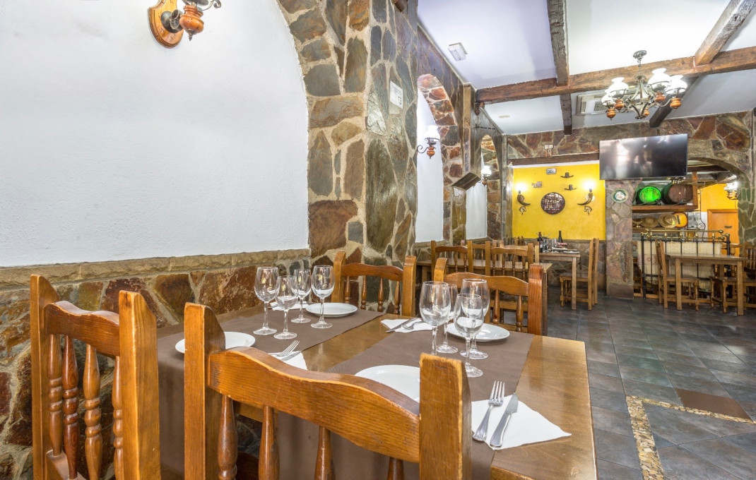 Traspaso - Bar Restaurante -
Esplugues de Llobregat - Montesa