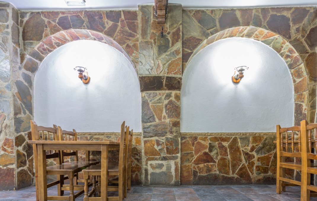 Traspaso - Bar Restaurante -
Esplugues de Llobregat - Montesa