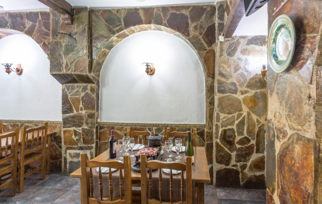 Traspaso - Bar Restaurante -
Esplugues de Llobregat - Montesa