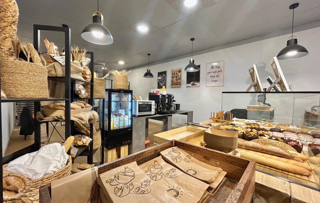 Traspaso - Obradores y/o Panaderias -
Barcelona - La Nova Esquerra De L´ Eixample