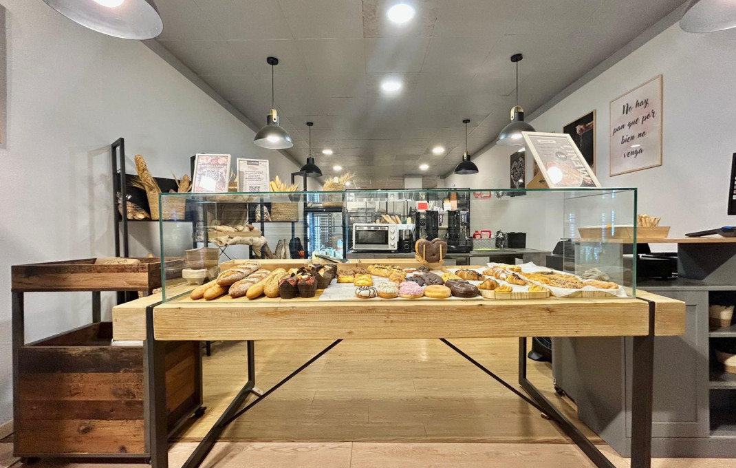 Traspaso - Obradores y/o Panaderias -
Barcelona - La Nova Esquerra De L´ Eixample