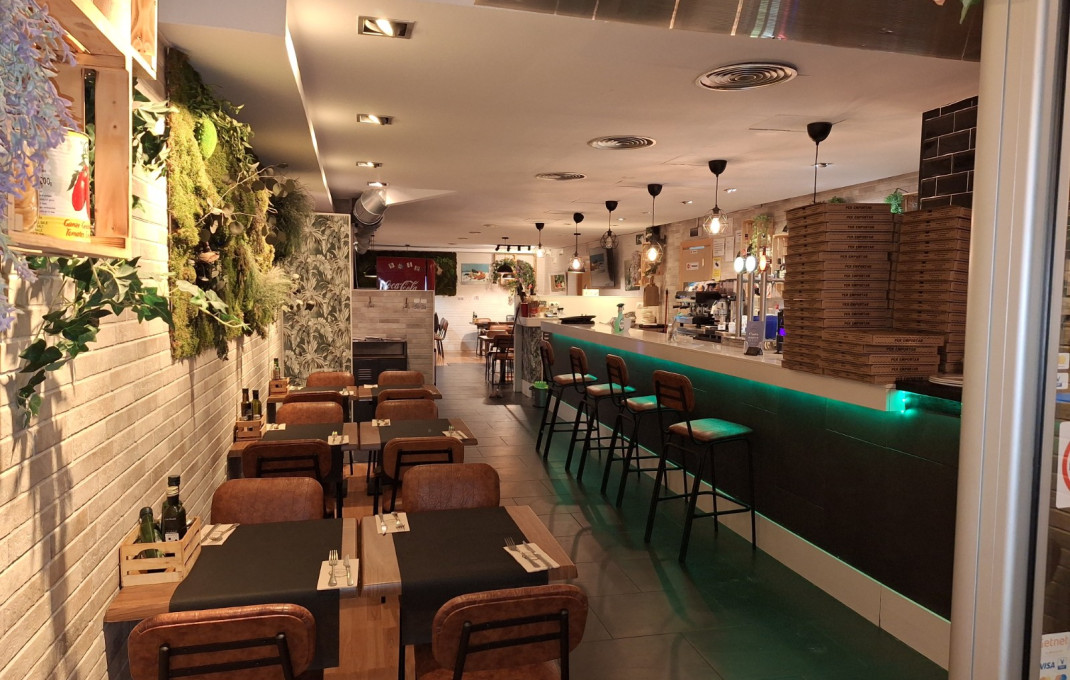 Traspaso - Restaurante -
Barcelona - Sant Martí