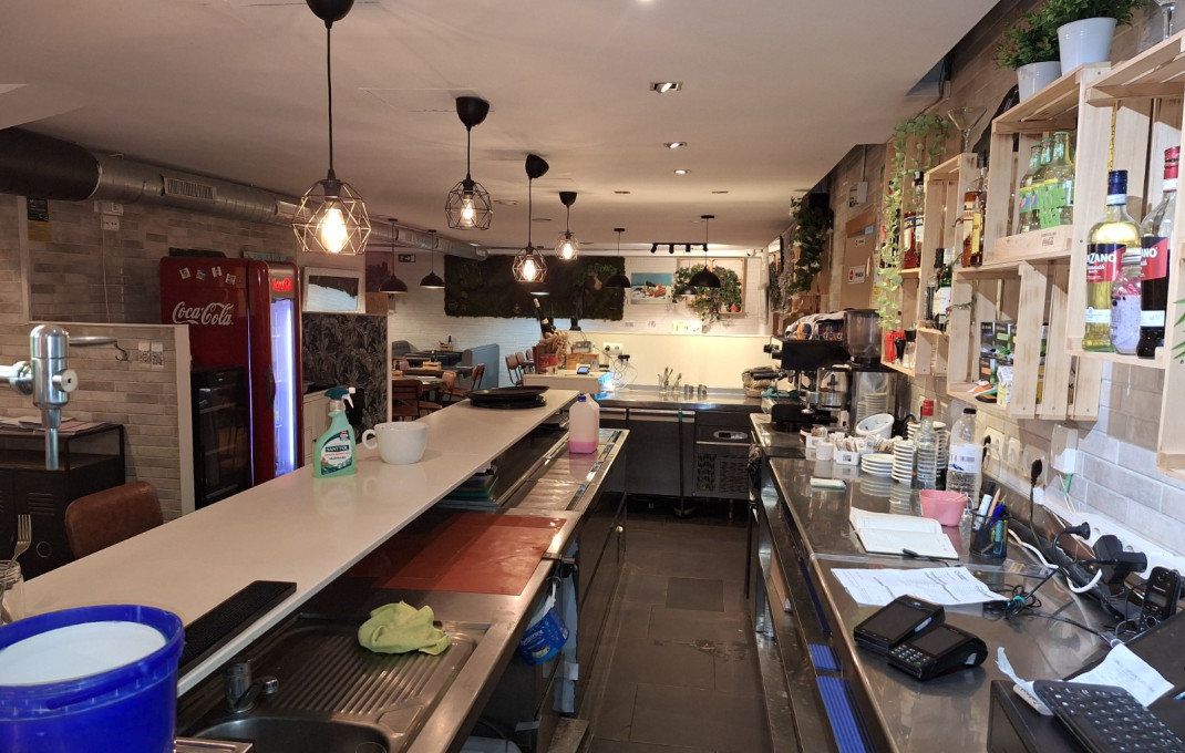 Traspaso - Restaurante -
Barcelona - Sant Martí