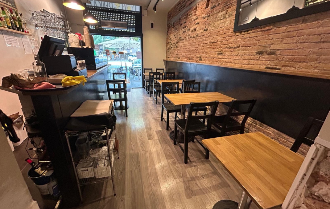 Traspaso - Bar Restaurante -
Barcelona - Eixample Derecho