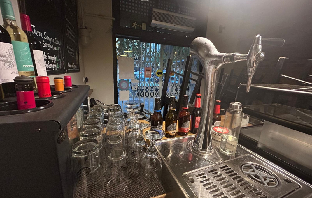 Traspaso - Bar Restaurante -
Barcelona - Eixample Derecho