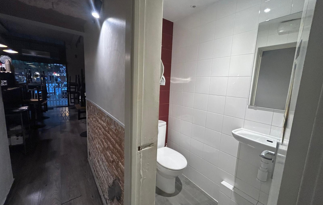 Traspaso - Bar Restaurante -
Barcelona - Eixample Derecho