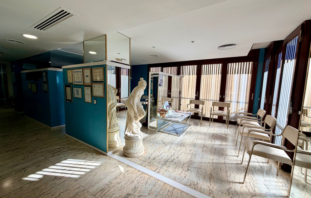 Alquiler - Clinica -
Barcelona - Sarria-Sant Gervasi