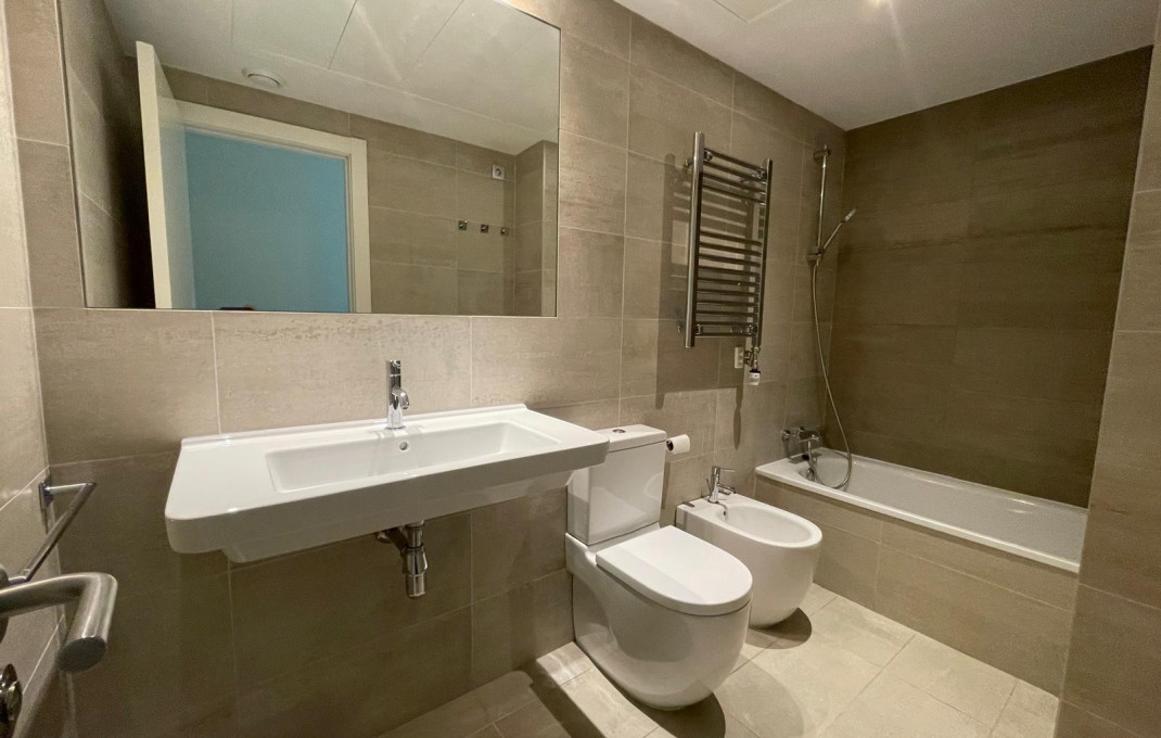 Sale - Piso -
Barcelona - Les corts