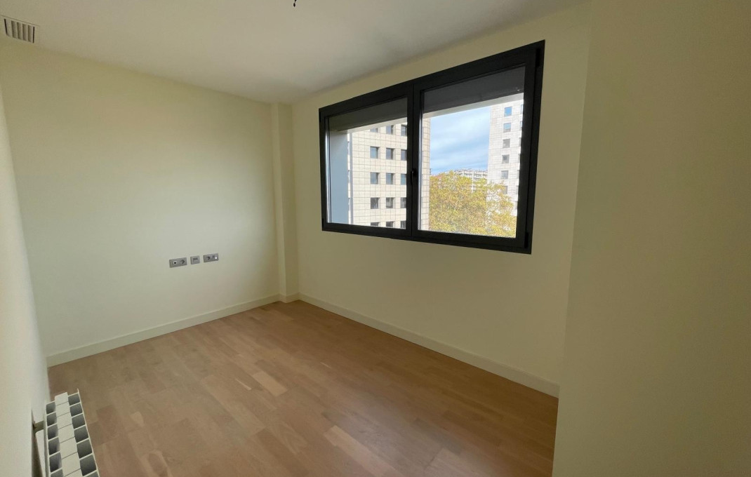 Sale - Piso -
Barcelona - Les corts