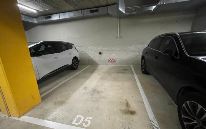 Sale - Piso -
Barcelona - Les corts