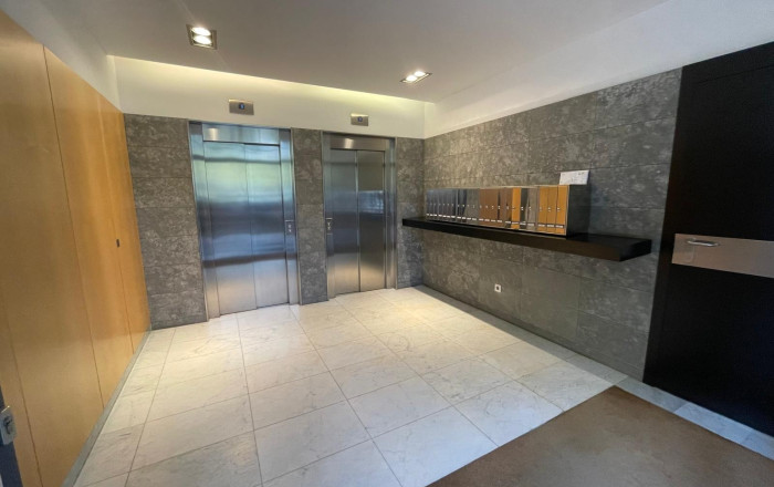 Sale - Piso -
Barcelona - Les corts