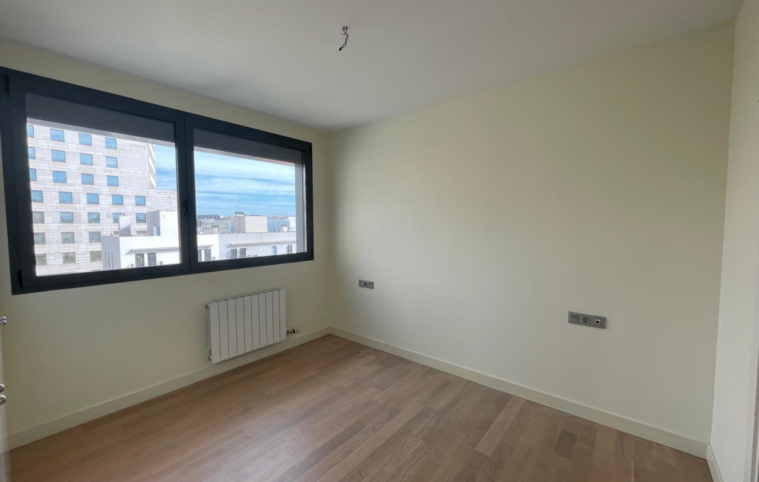 Sale - Piso -
Barcelona - Les corts