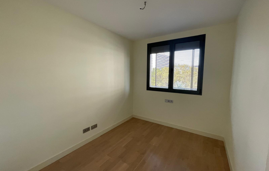 Sale - Piso -
Barcelona - Les corts