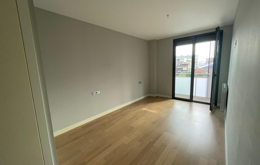 Venta - Piso -
Barcelona - Les corts
