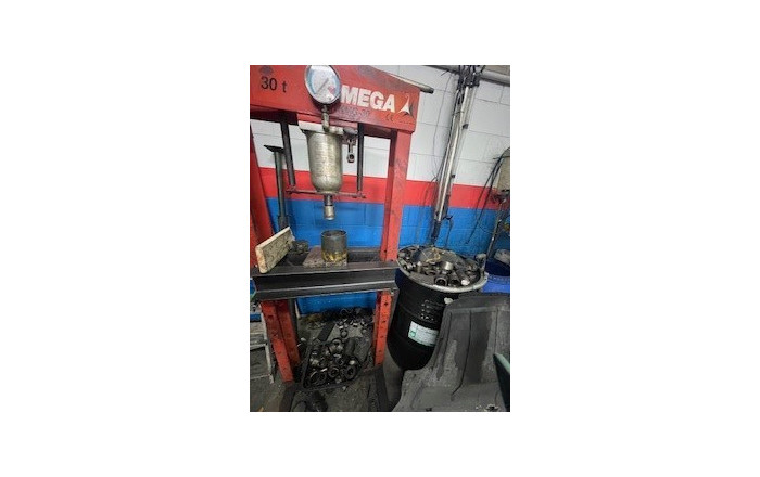 Traspaso - Taller mecánico  -
Vilanova i la Geltrú