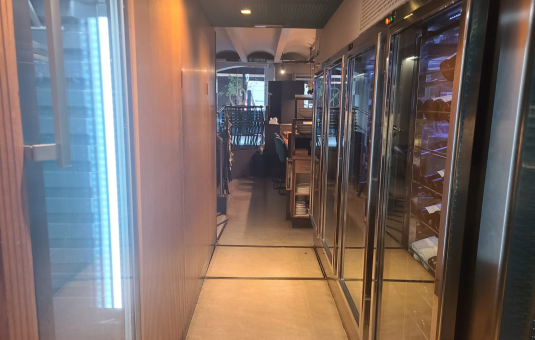 Traspaso - Restaurante -
Barcelona - Eixample