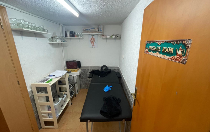 Traspaso - Peluquerias y Estetica -
Barcelona - Sant Antoni