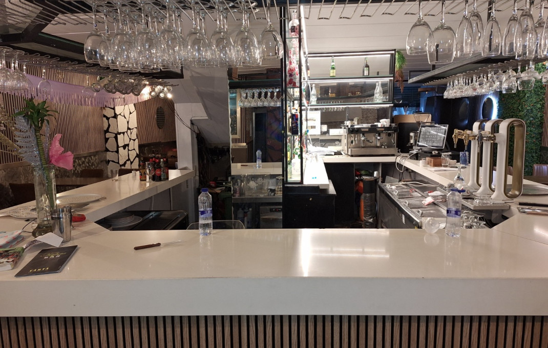 Transfer - Restaurant -
Barcelona - Gràcia