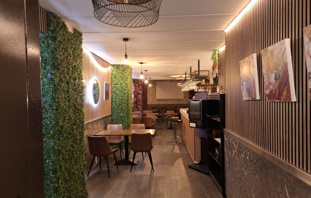 Transfer - Restaurant -
Barcelona - Gràcia