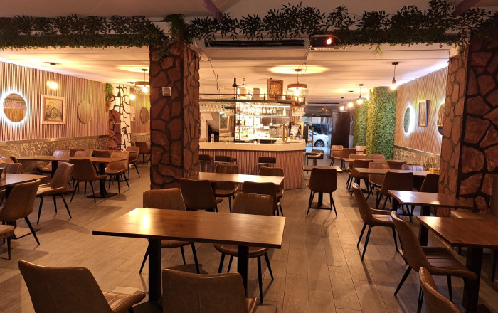 Transfer - Restaurant -
Barcelona - Gràcia