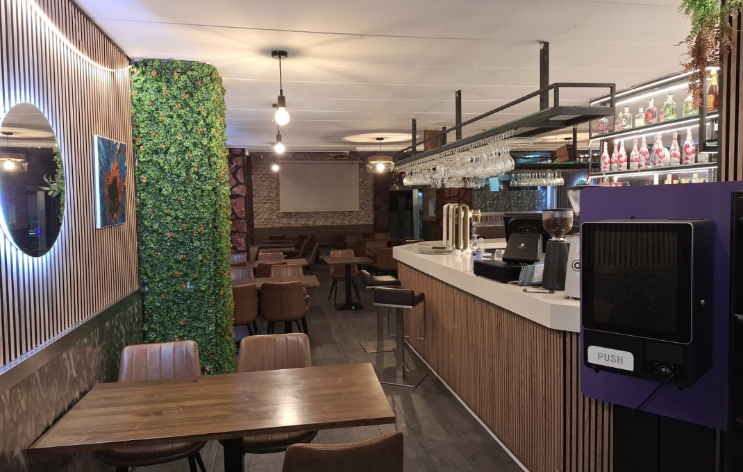 Transfer - Restaurant -
Barcelona - Gràcia