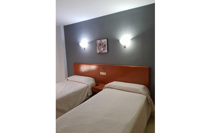 Sale - Hotle 3* -
Teruel - Valderrobles