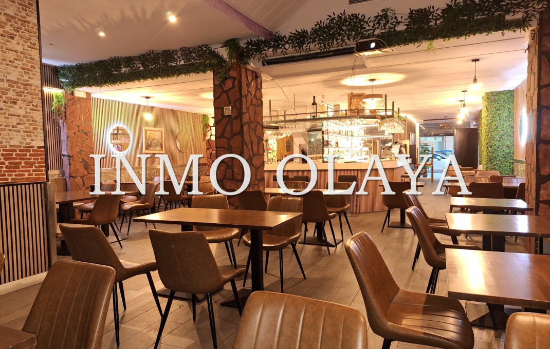 Transfer - Restaurant -
Barcelona - Gràcia