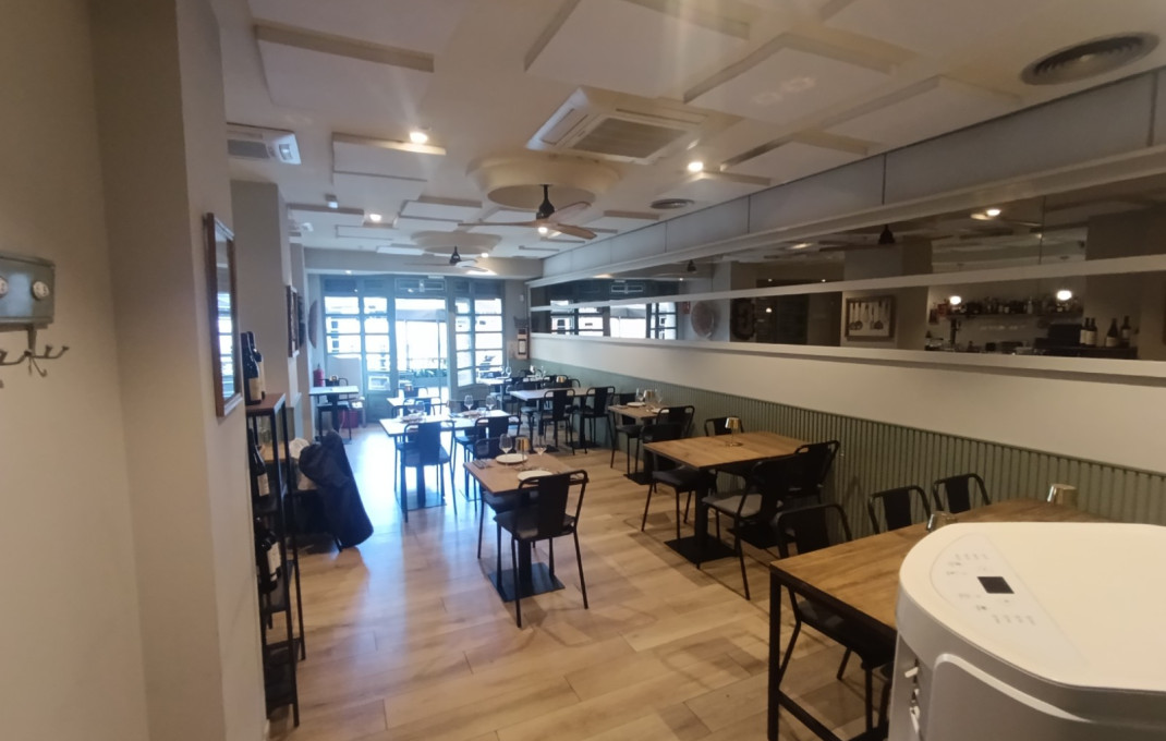 Transfer - Bar Restaurante -
Barcelona - Eixample Izquierdo