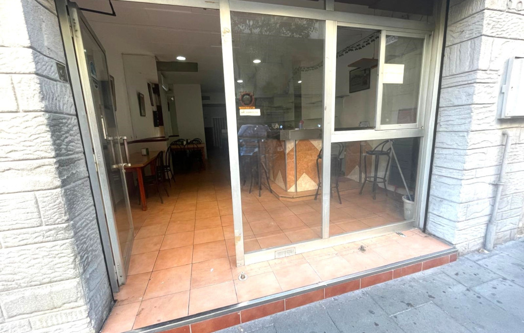 Venta - Bar-Cafeteria -
Barcelona - Santa Coloma De Gramanet