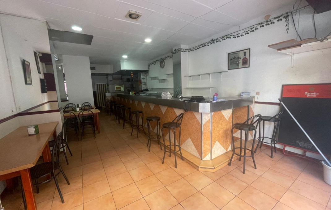 Venta - Bar-Cafeteria -
Barcelona - Santa Coloma De Gramanet