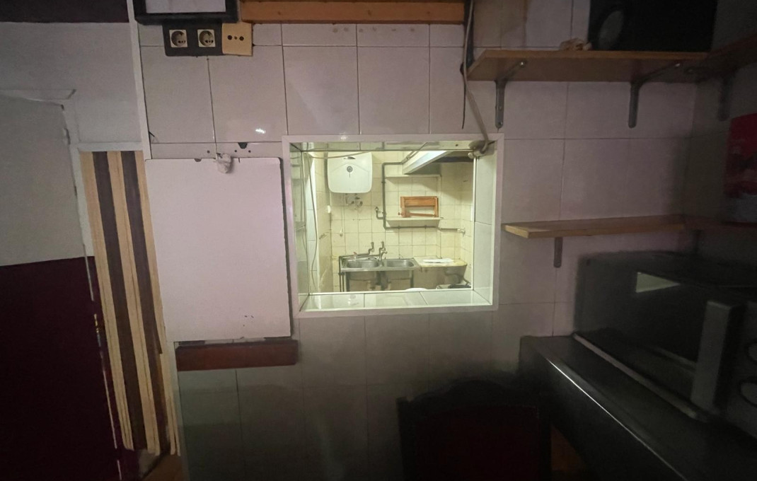 Venta - Bar-Cafeteria -
Barcelona - Santa Coloma De Gramanet