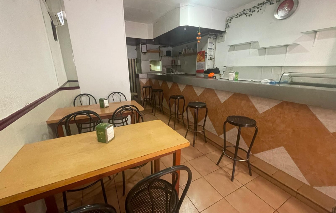 Venta - Bar-Cafeteria -
Barcelona - Santa Coloma De Gramanet