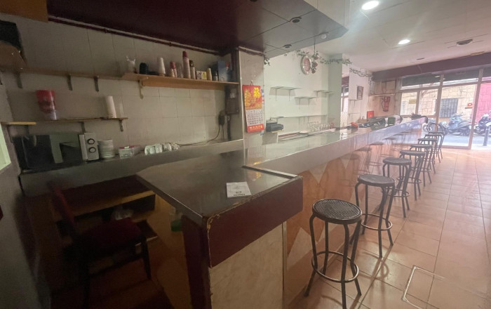 Venta - Bar-Cafeteria -
Barcelona - Santa Coloma De Gramanet