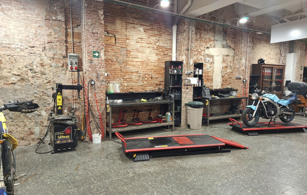 Traspaso - Taller mecánico  -
Barcelona - Eixample