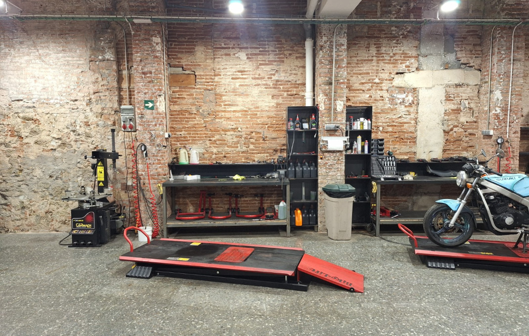Traspaso - Taller mecánico  -
Barcelona - Eixample
