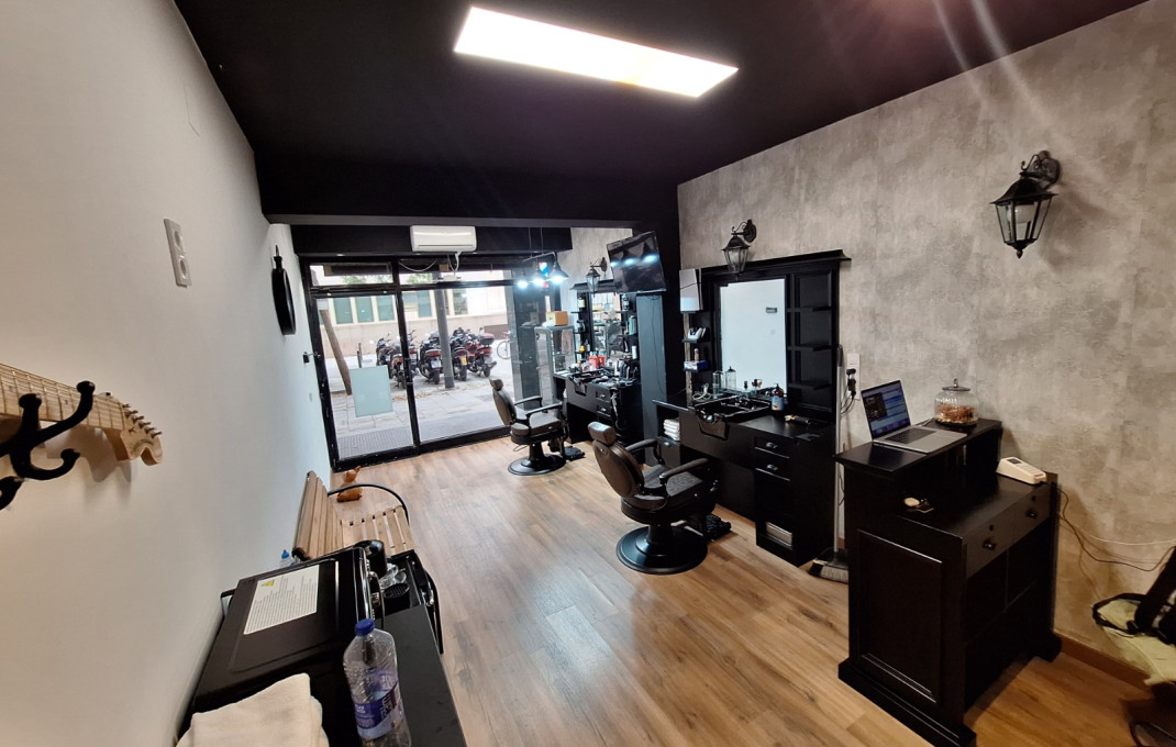 Traspaso - Peluquerias y Estetica -
Barcelona - Les corts
