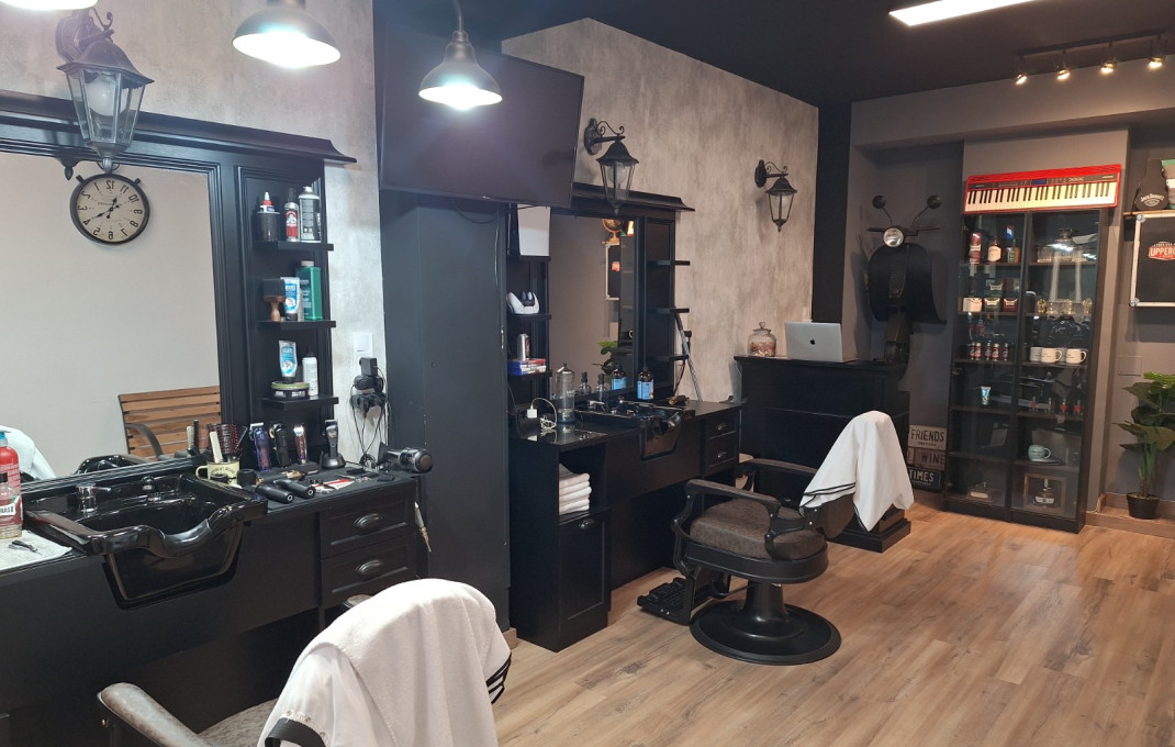 Traspaso - Peluquerias y Estetica -
Barcelona - Les corts