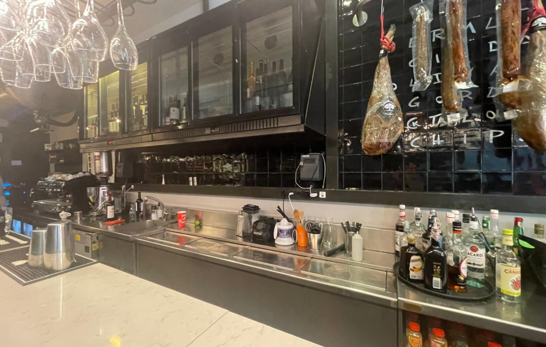 Transfer - Bar Restaurante -
Barcelona - Borne-centro