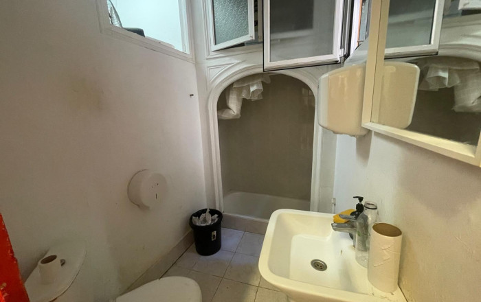 Transfer - Bar Restaurante -
Barcelona - Borne-centro