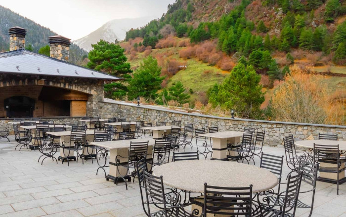 Venta - Hotel 3 Estrellas -
Lleida  - Lleida